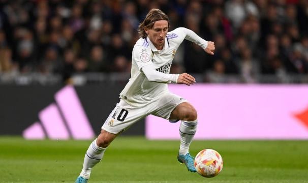 九游体育中国官网-不惧激烈竞争 莫德里奇拒绝沙特高薪与皇马续约