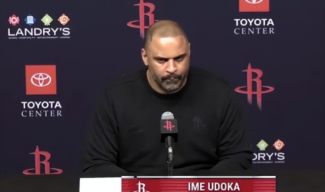 九游体育中国官网-乌度卡受不了了！发布会坦白申京与谢泼德只想投篮没防守！|艾米-乌度卡|阿尔佩伦-申京|夏洛特黄蜂队|休斯敦火箭队|NBA常规赛_新浪体育_新浪新闻